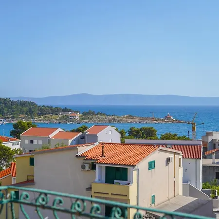 Lean Apartment Makarska