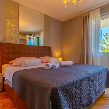 Lean Apartment Makarska