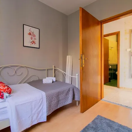 Apartment Lean Makarska